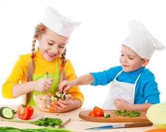 Дети, которые боятся пробовать новые продукты, могут иметь низкую самооценку