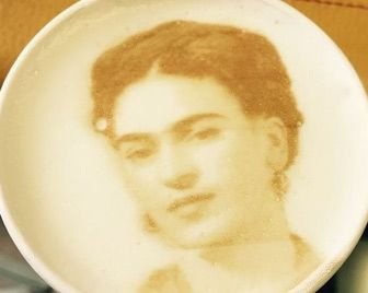 Гаджет печатает изображения на латте